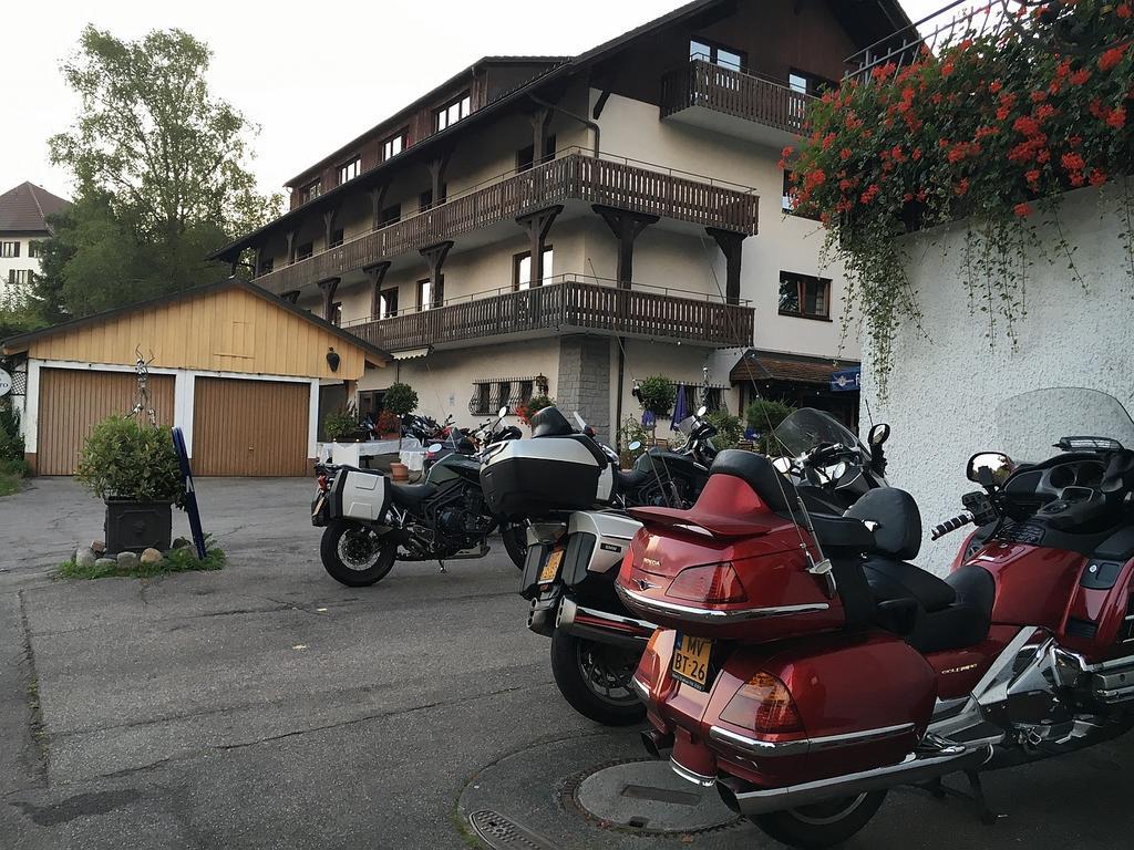 Alemannenhof Hotel Engel Rickenbach  Exteriör bild